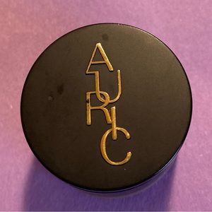 Auric Smoke Reflect eyeshadow